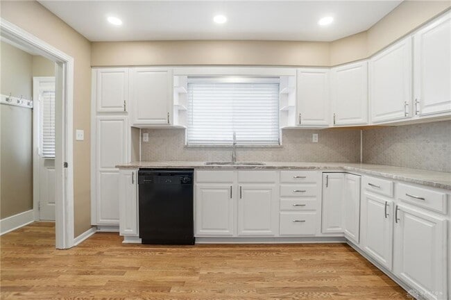 Photo - 318 E Central Ave