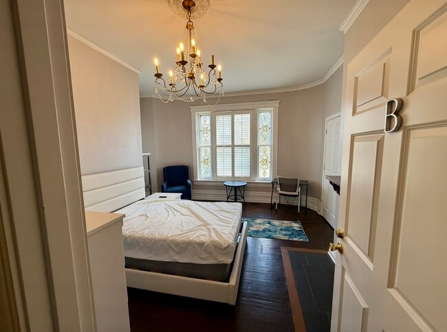 Photo - 1439 6th Ave