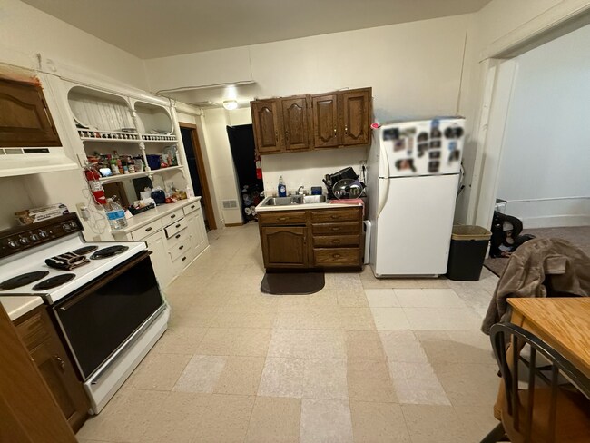 Photo - 3 Bed 1 Bath close to UWEC and downtown! A...