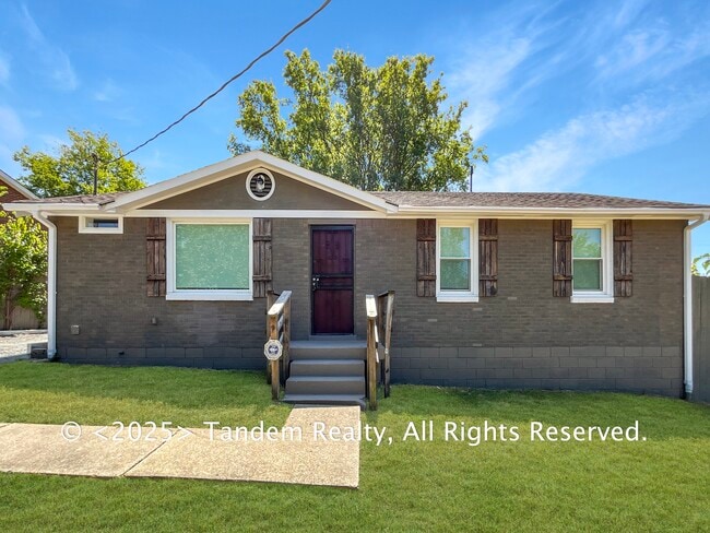 Building Photo - 633 Lane Dr Rental