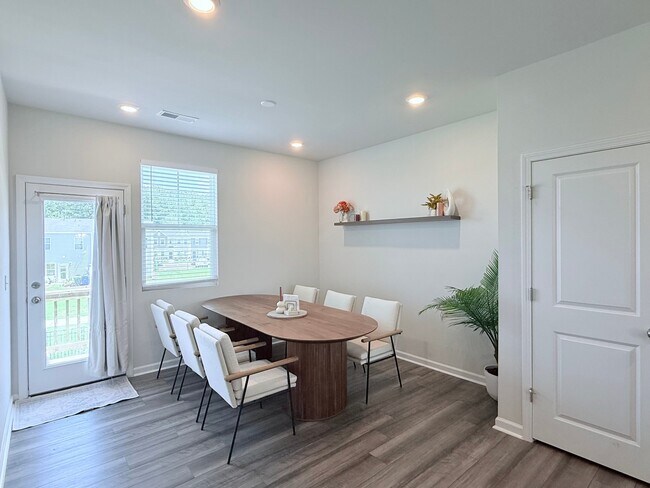 Photo - 2431 Chert Ln