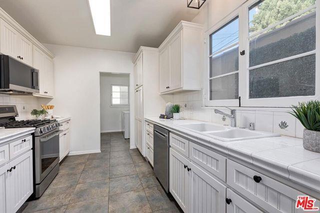 Photo - 373 S Crescent Heights Blvd