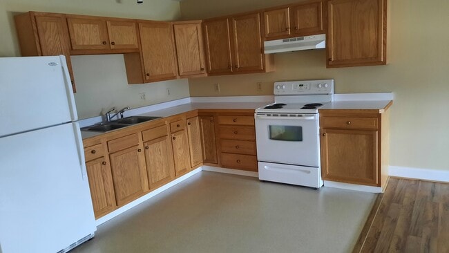 Photo - 244 Oakwood Ave Unit 2C