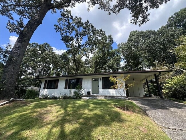 Photo - 2498 Lakewood Dr NW