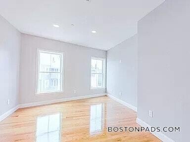 15 Dana Ave Unit 3