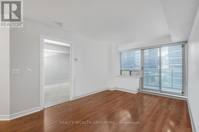 Photo - 31 Bales Ave Unit 908