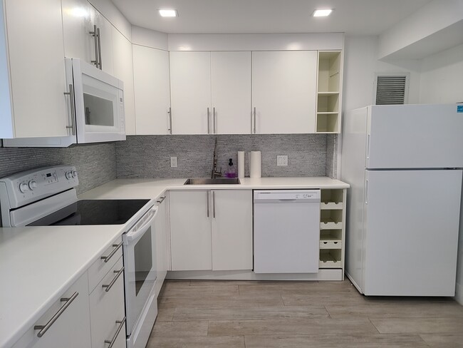 Photo - 2851 NE 183rd St Unidad 1812