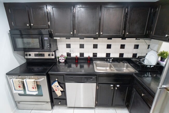 Photo - International Village/ Fully Furnished