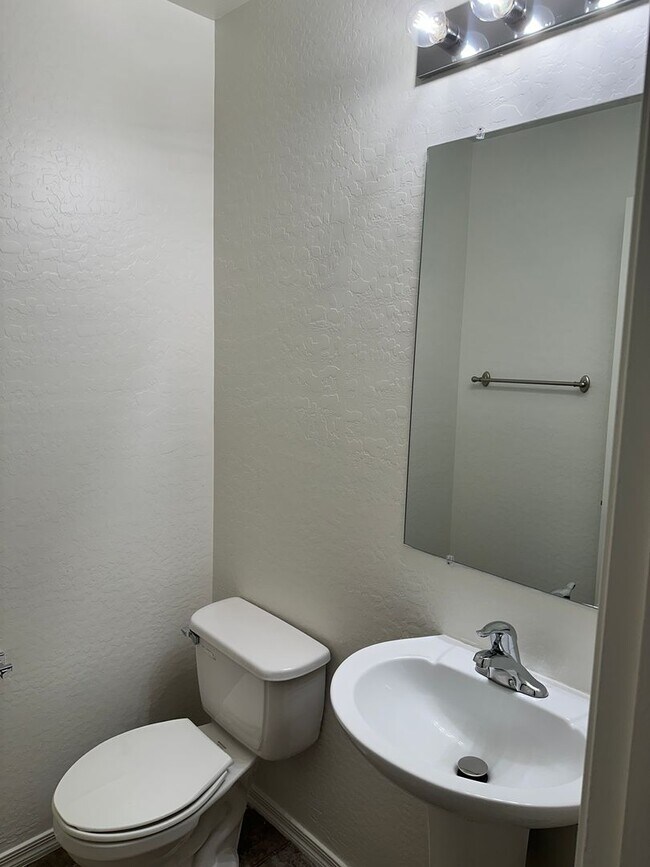 Photo - Park Central @ Augusta Ranch townhome (Ellsworth & Baseline)