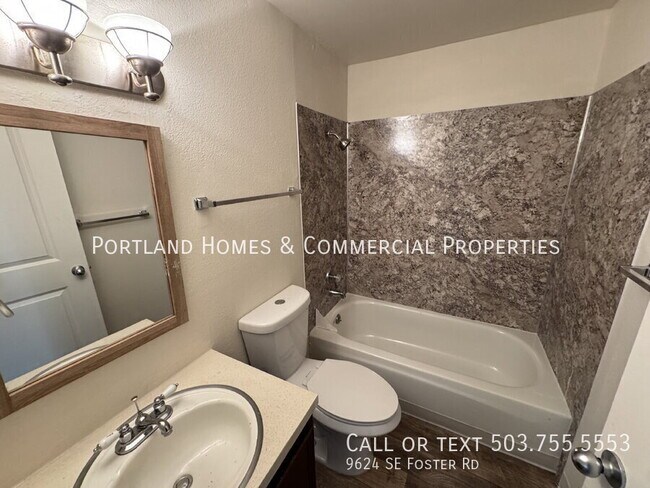 Photo - 9624 SE Foster Rd