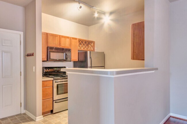 Photo - 745 Walker Square