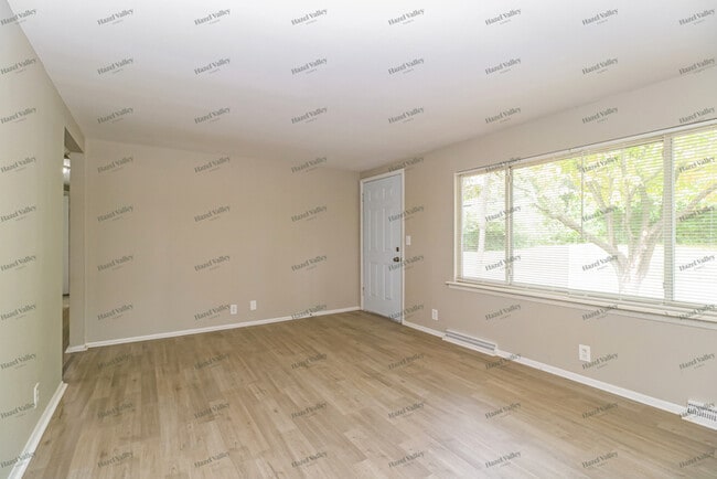 Photo - 2253 Maxville Ln