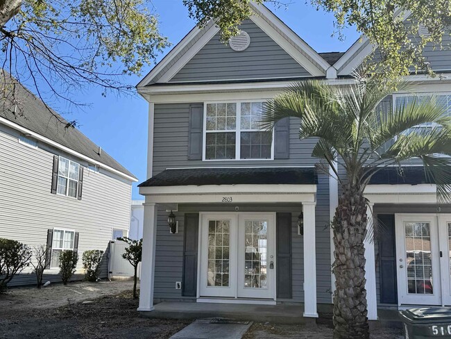 Building Photo - 2803 Hilton Dr