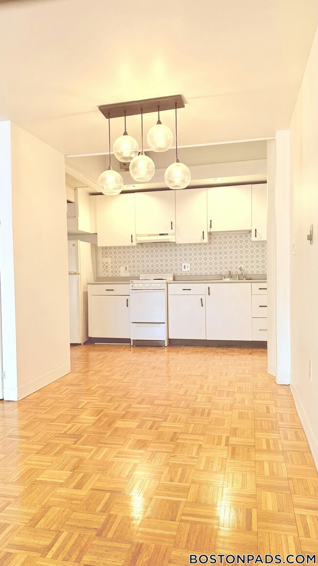 Building Photo - 61 Brookline Ave