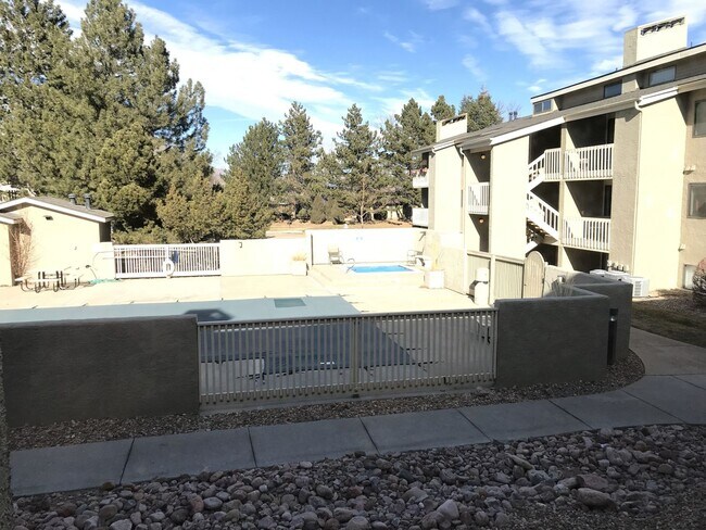 Photo - Spacious 1 bedroom apartment for rent at t... Unit 3027