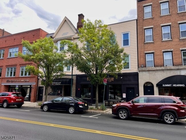 Building Photo - 83 Summit Ave Unit 3