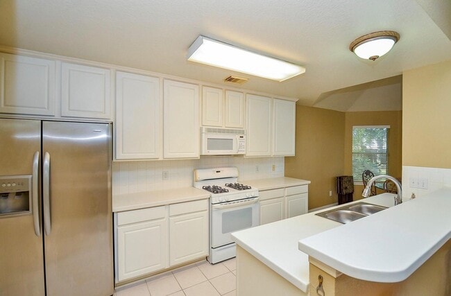 Photo - 4606 Russett Ln