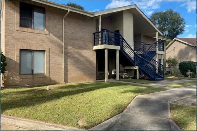 Photo - 300 Cobb Mill Rd