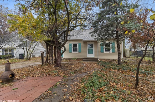 Building Photo - 1217 Scott Ave Rental