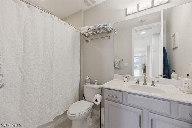 Photo - 14827 Edgewater Cir