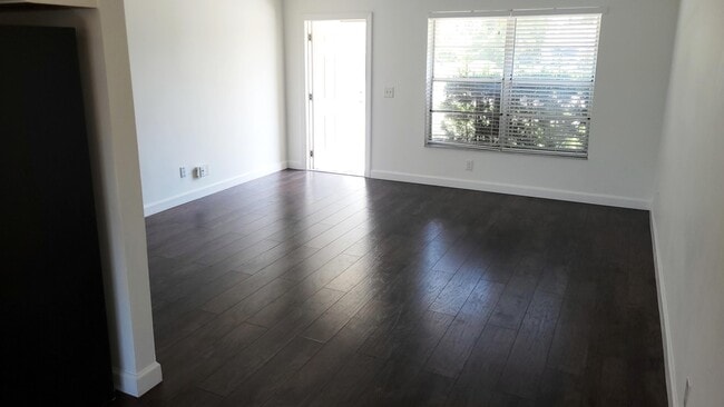Photo - 135 Village Cir