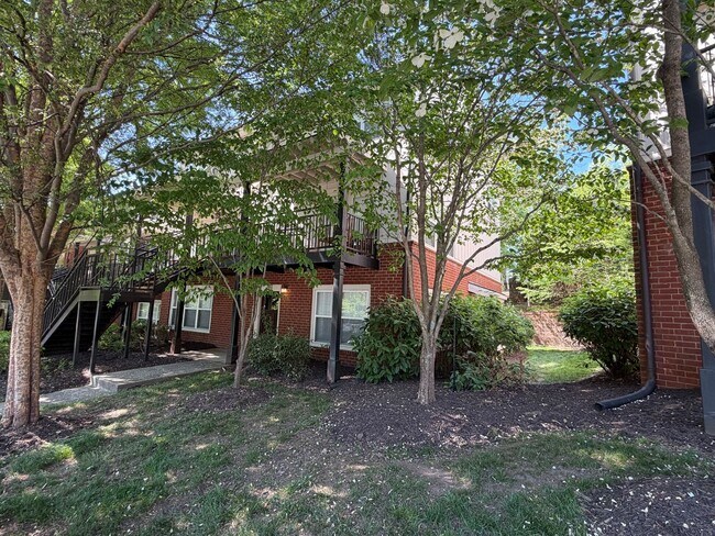 Photo - 1615 Elmwood Ct