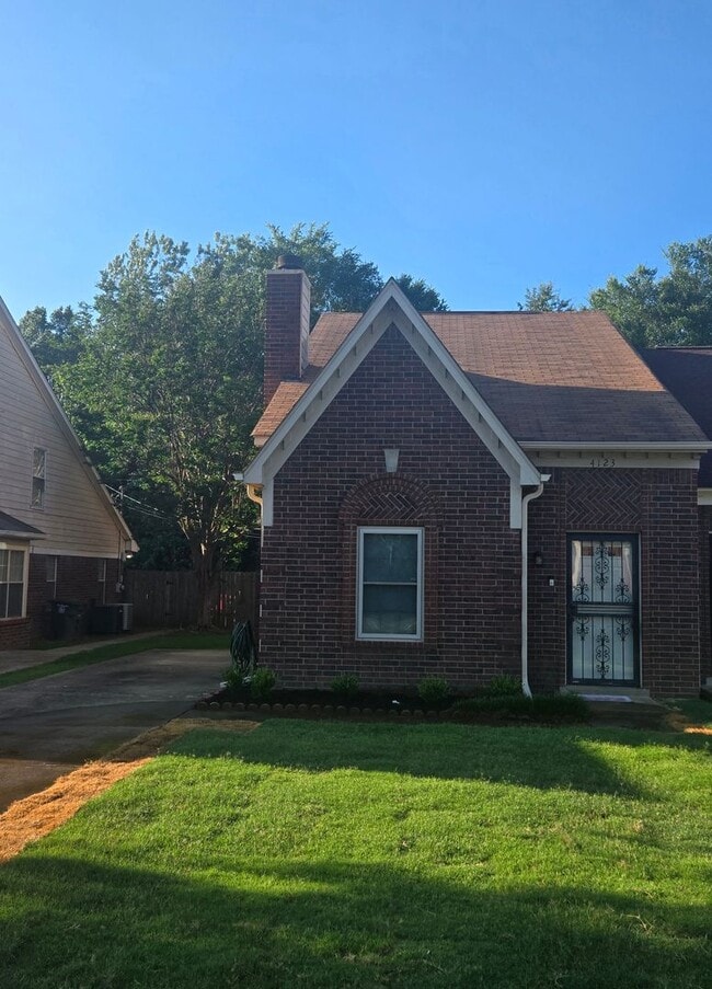 Building Photo - Spacious 3 bedroom 2 bath townhome for lease