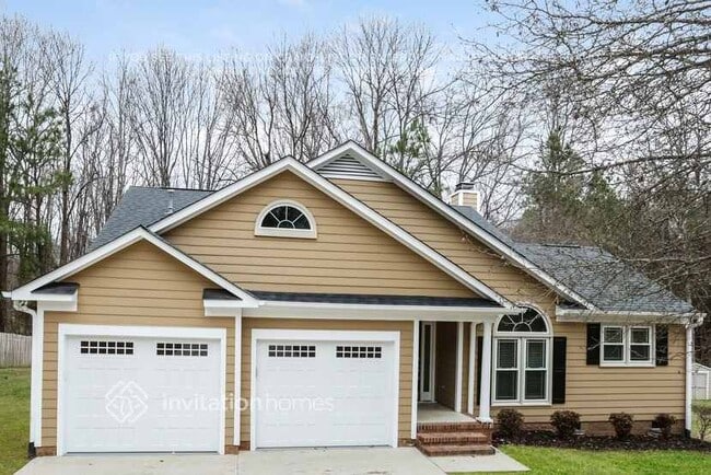Photo - 200 Edgewater Dr NW House