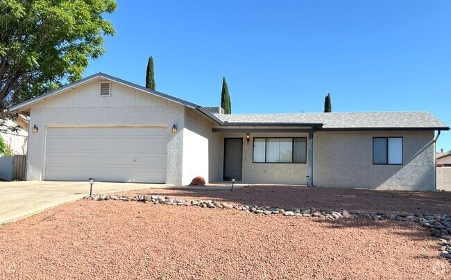Building Photo - HOUSE - COTTONWOOD - VERDE VILLAGE