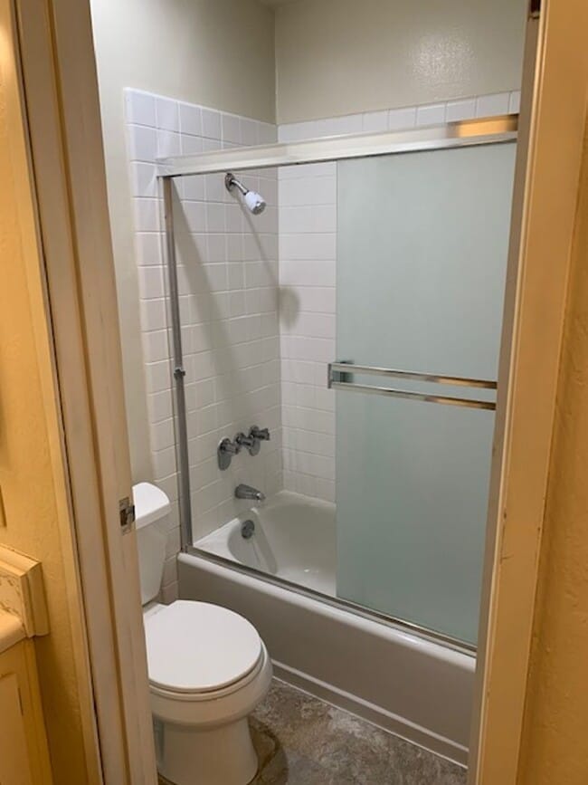 Photo - Great 1 Bedroom, 1 Bath second level Golden Oaks Condo in Monterey