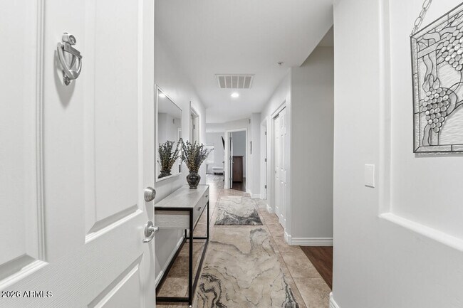 Photo - 5350 E Deer Valley Dr Unit 1260