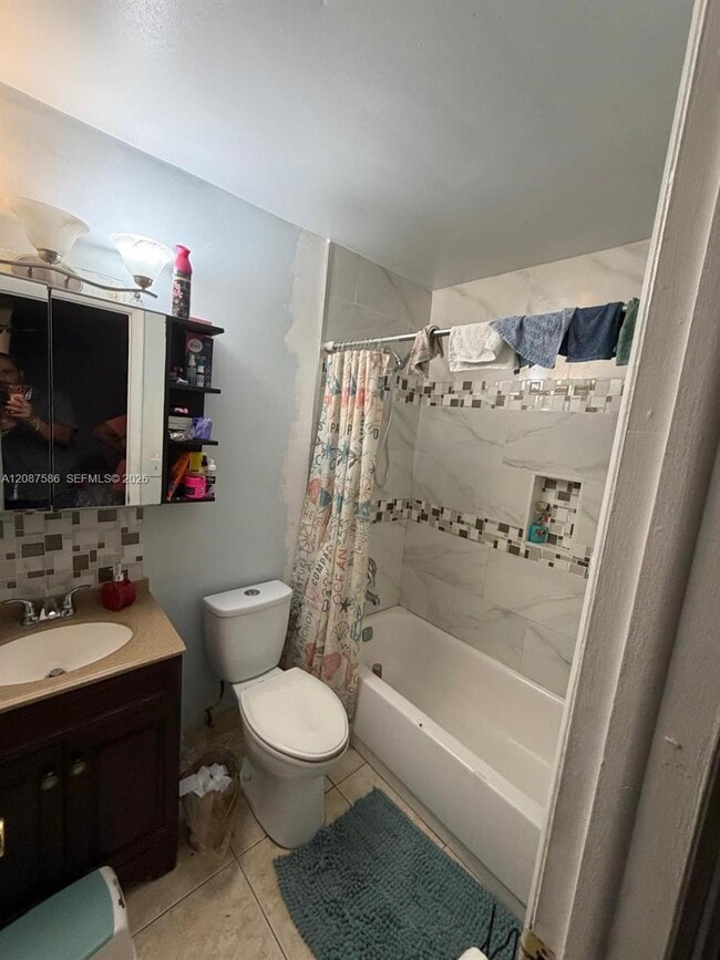 7830 SW 10th St Unit A