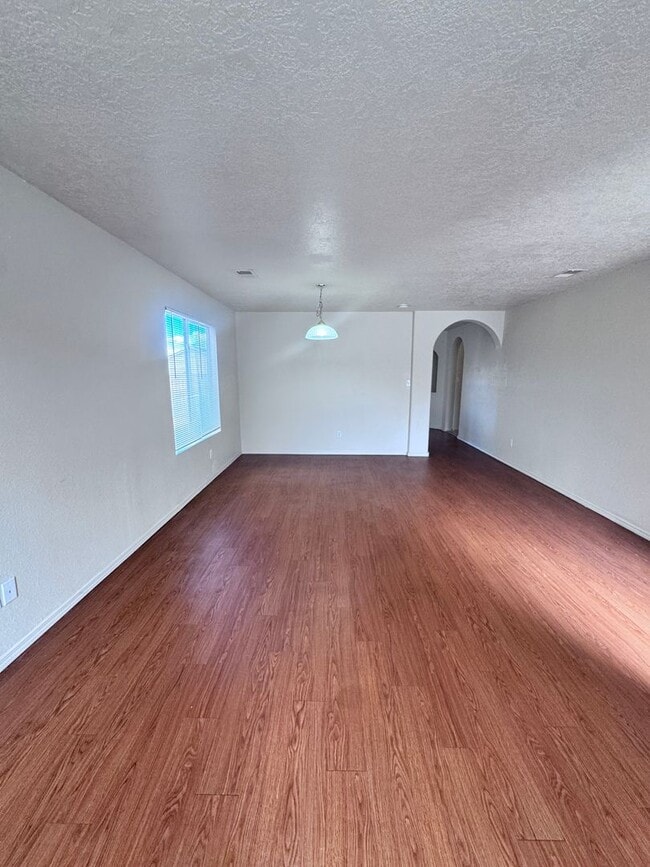 Photo - 4 bed 2 bath home- New Carpet!