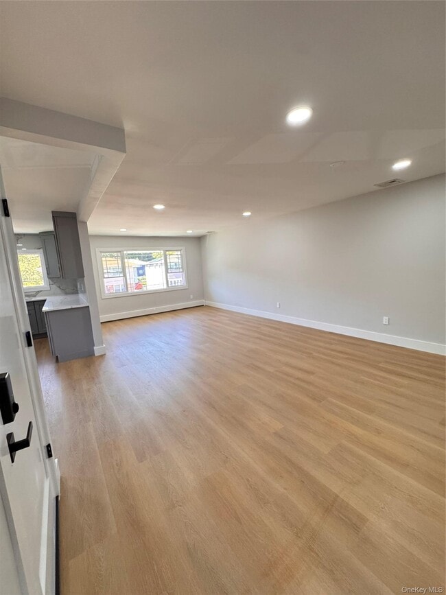 15 Valerie Dr Unit 2