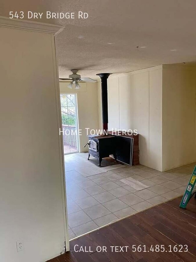 Photo - 543 Dry Bridge Rd