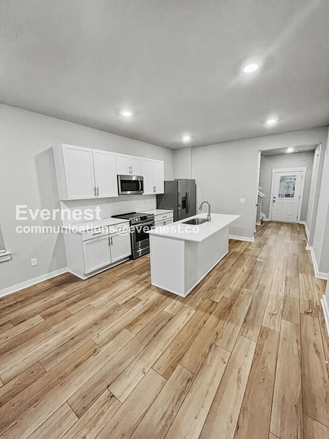 Photo - 710 Mickelson Wy