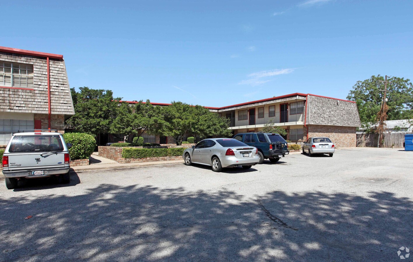 The Elms Apartments - The Elms Apartments