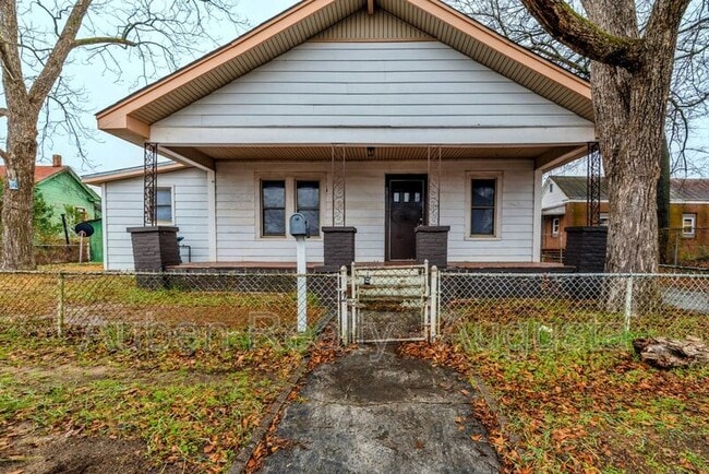 Photo - 151 Curry St