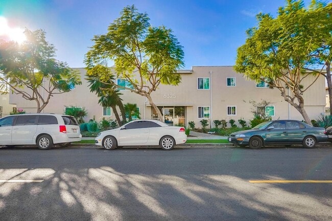 Photo - Pet Friendly Apartment Complex in South LA - Gated Parking, Laundry In-Units, Manager On-Site