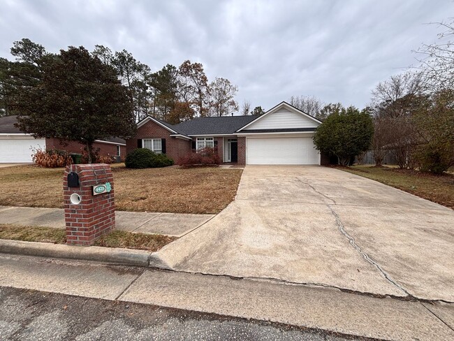 Building Photo - Executive Rental with Pool and Fenced yard