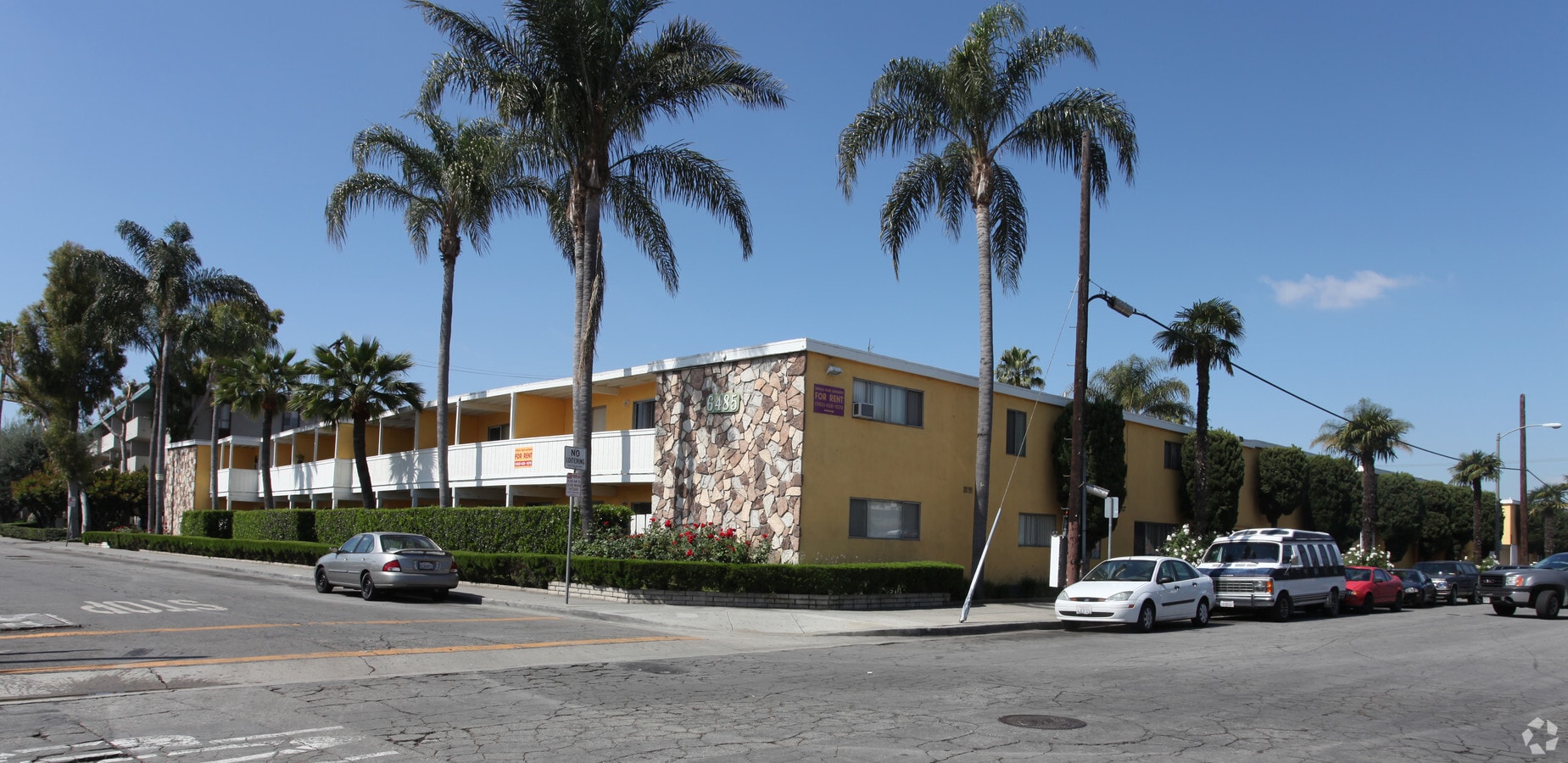 Tropical Palms Apartments - Tropical Palms Apartments
