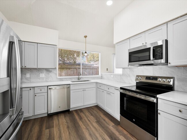 Photo - 10506 Twilight Moon Dr