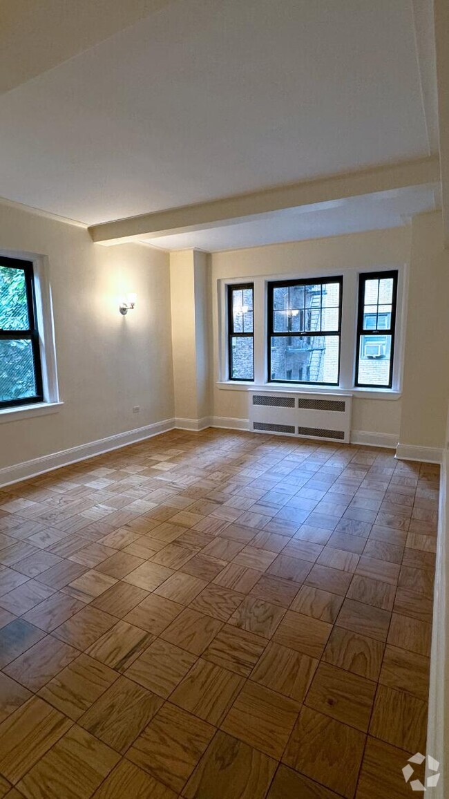 Building Photo - 95 Christopher St Unit 11M Rental