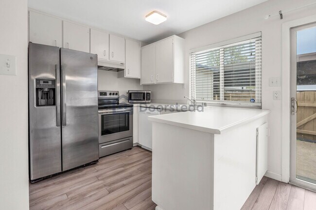 Photo - 8809 Salmon Falls Dr Condo Unit C