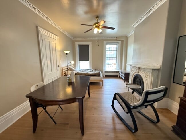 Photo - 239 Northampton St Unit 1