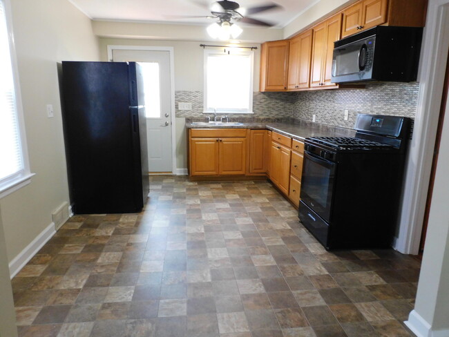 Photo - 4007 Wright Ave Apartment