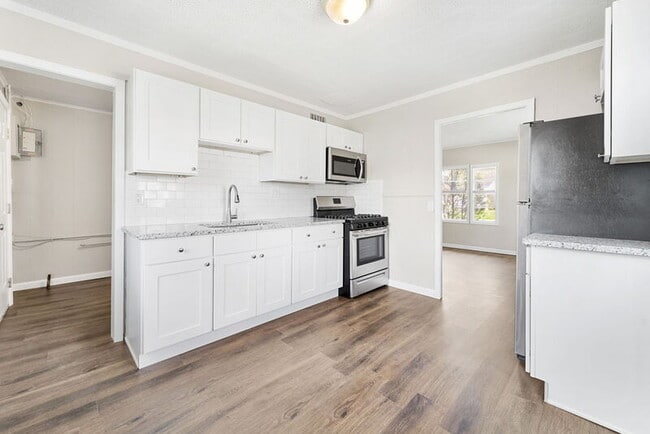 Photo - 14621 Agnes St