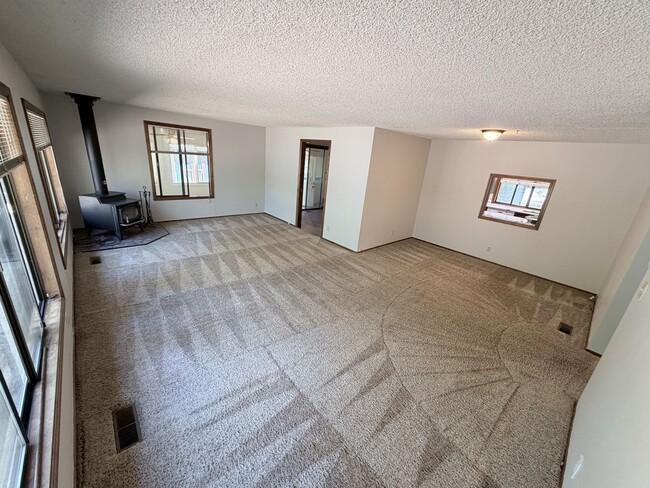 Photo - Three Bedroom Home in South Salem