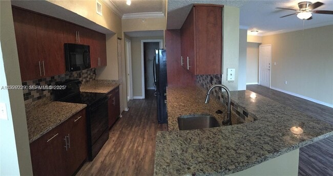 Photo - 11601 SW 2nd St Unidad 21307