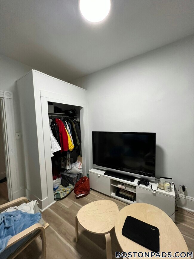 254 Windsor St Unit 2R